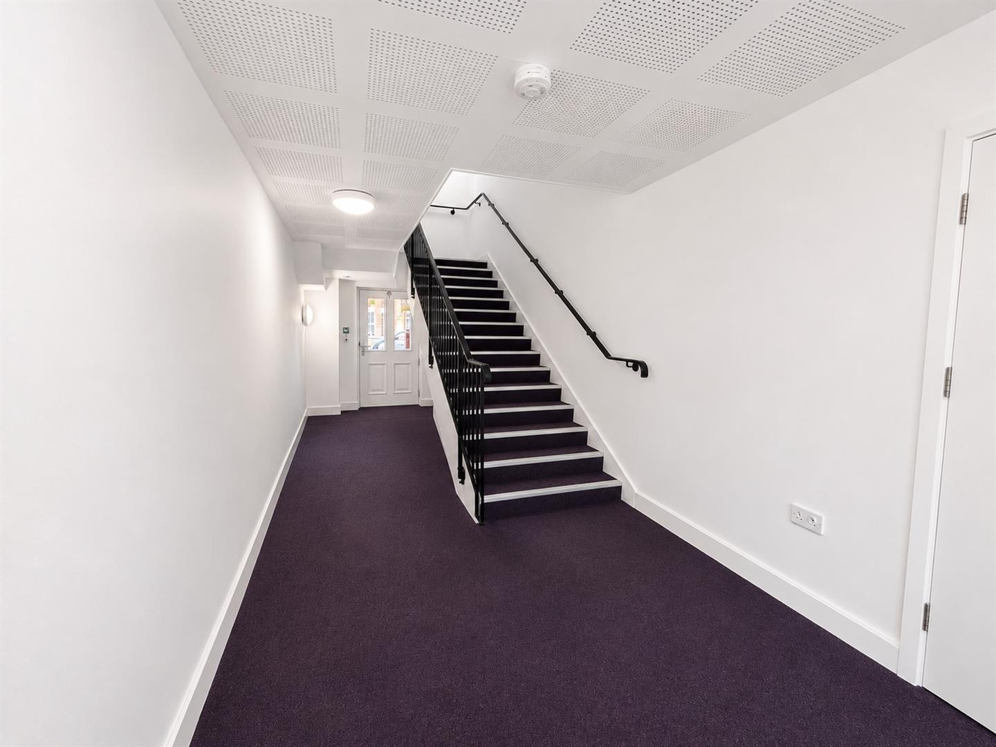 30 Warwick Avenue, Bedford